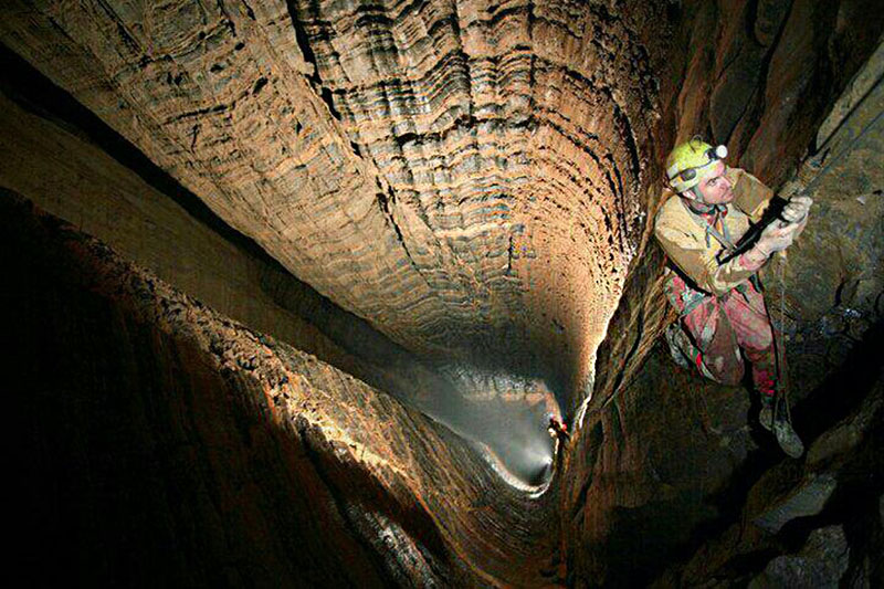 غار پراو کرمانشاه
